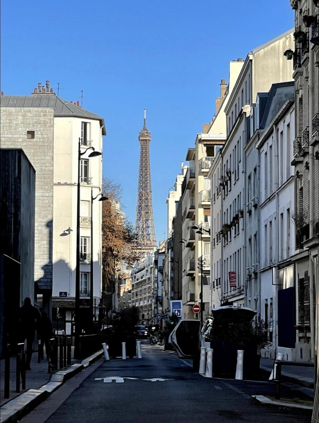 Appartamento Eiffel Tour Cosy Chesterfield Parigi